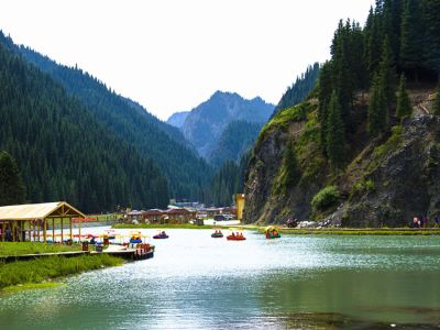 乌鲁木齐天山大峡谷